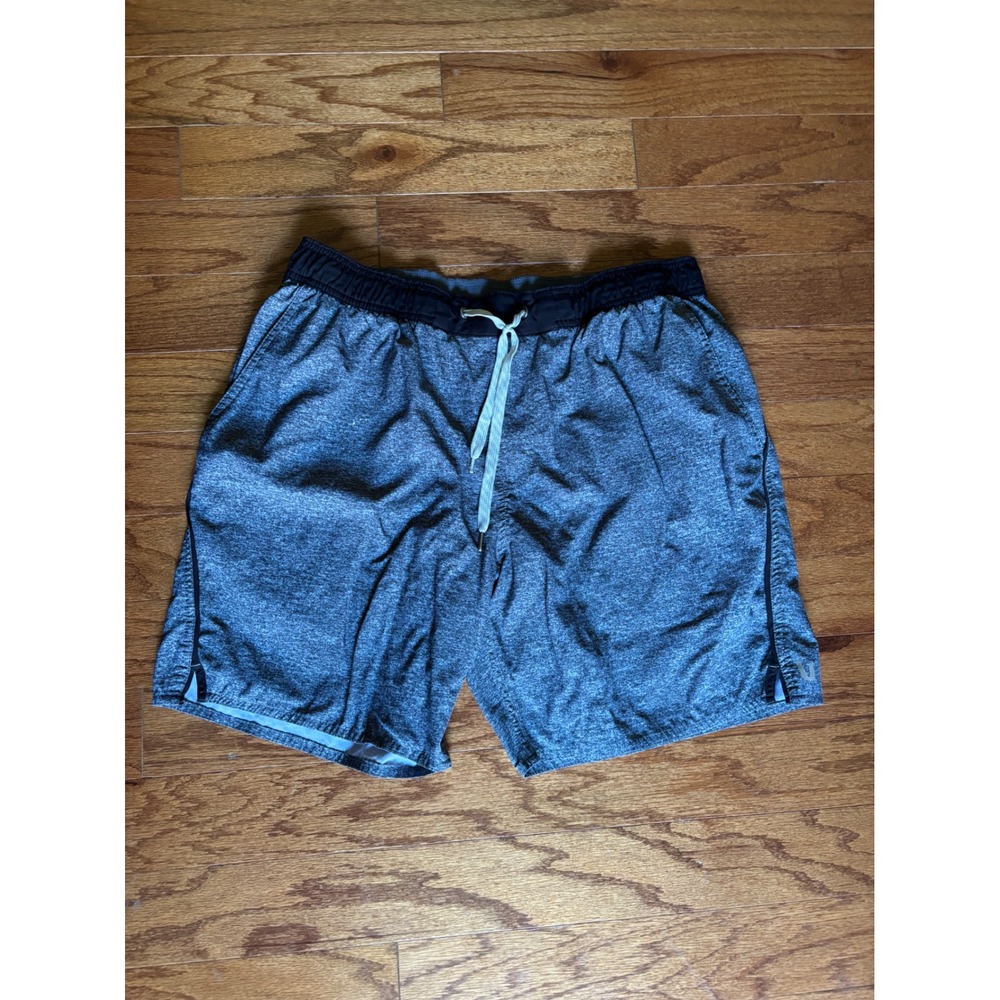 Vuori Gray Men's Shorts‎